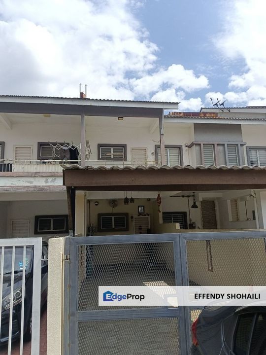 LAKE RESIDENCE TOWNHOUSE PUTRA PERDANA PUCHONG, Selangor, Puchong