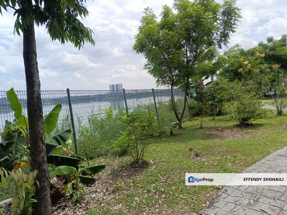 LAKE RESIDENCE TOWNHOUSE PUTRA PERDANA PUCHONG, Selangor, Puchong