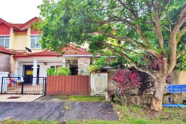 Persiaran Puncak Alam 1 