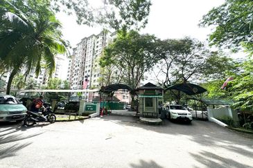 Menara Jade (Jade Tower), Taman Bukit Indah