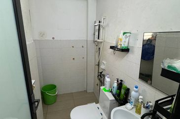 Menara Jade (Jade Tower), Taman Bukit Indah