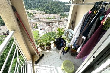 Menara Jade (Jade Tower), Taman Bukit Indah