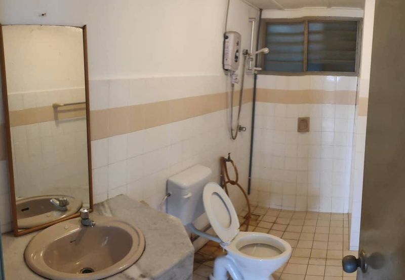 Ayers Tower @ Taman Kosas