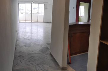 Ayers Tower @ Taman Kosas