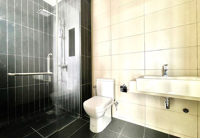 Aura Residence @ Precint 8