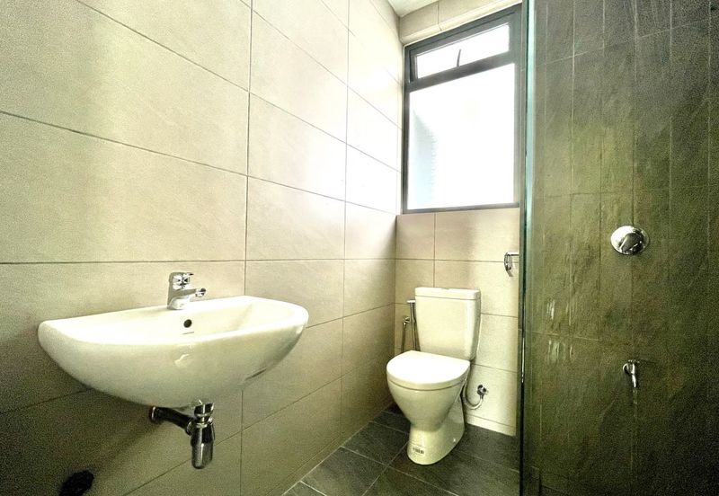 Aura Residence @ Precint 8