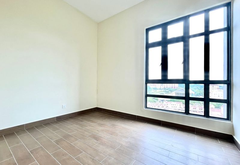 Aura Residence @ Precint 8