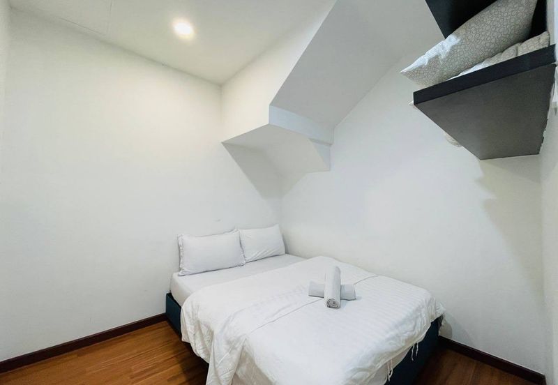 I Residence @ I City