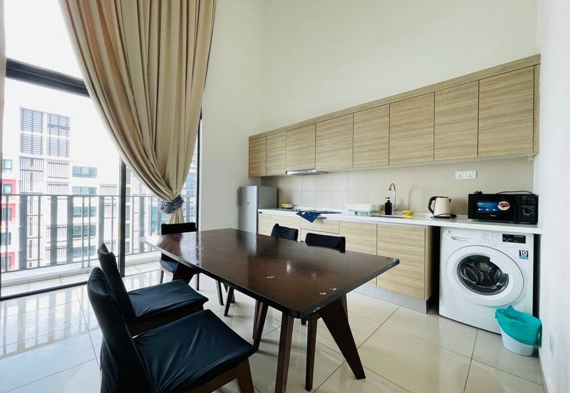 I Residence @ I City