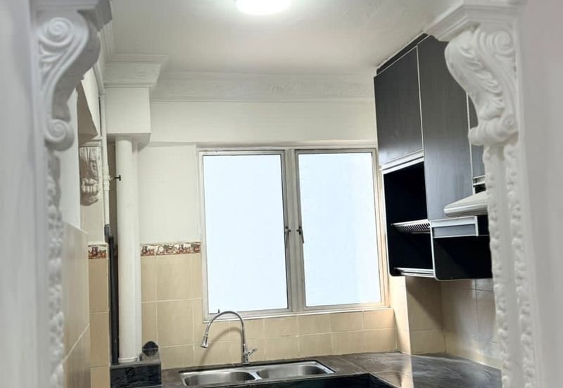 Kondo Rakyat (Desa Pantai Flat)