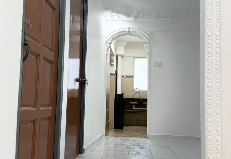 Kondo Rakyat (Desa Pantai Flat)