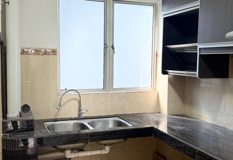 Kondo Rakyat (Desa Pantai Flat)