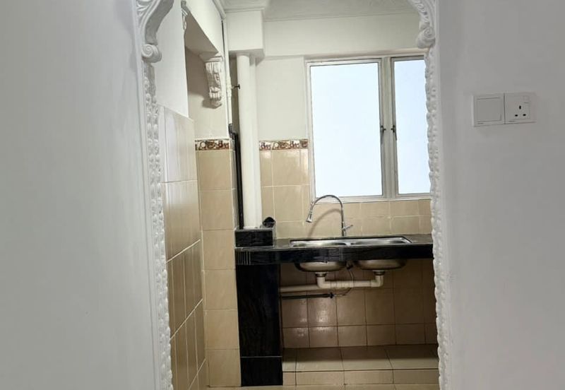 Kondo Rakyat (Desa Pantai Flat)