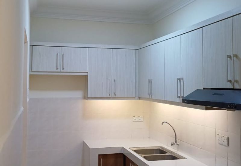 Residensi Bistaria, Ukay Bistari