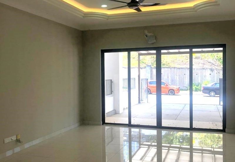 TAMAN BUKIT CHEMARA(CHEMARA HILL)