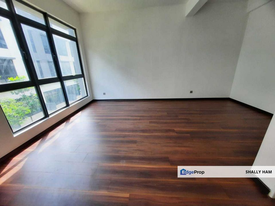 Affiniti residences , seri kembangan  selangor 4 levels Grand Villa with lift FOR SALE at Taman Bukit Serdang Seri Kembangan, Selangor, Seri Kembangan