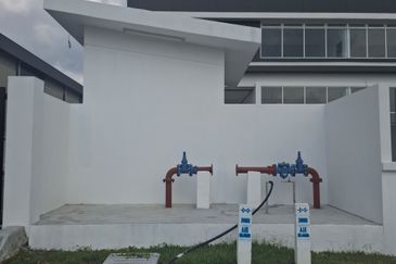 Jalan Persiaran Puncak Alam 6