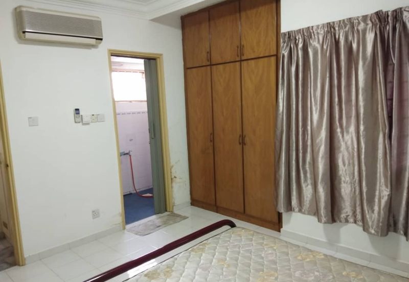 De Tropicana Condominium