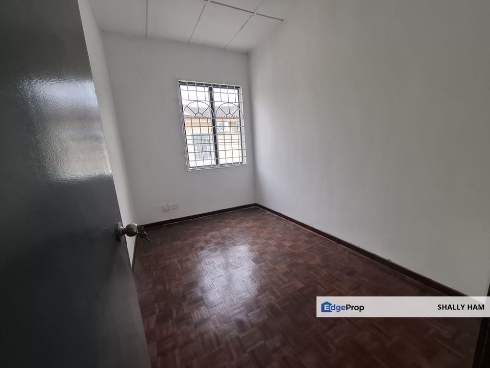 SP 6 saujana puchong house for rent, Selangor, Puchong South