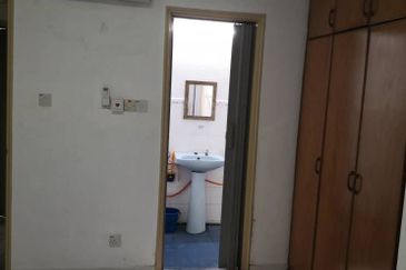 De Tropicana Condominium