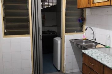 De Tropicana Condominium