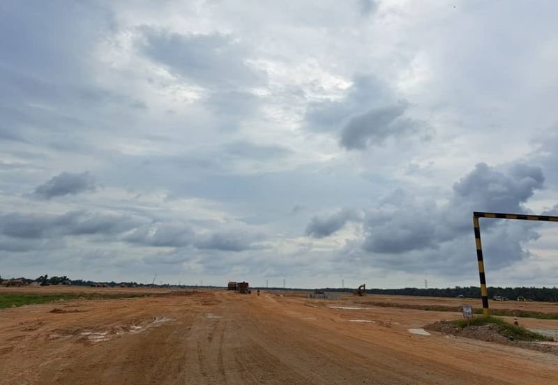 Agricultural and industrial land for sale at dengkil  mukim tanjung duabelas near KLIA airport
