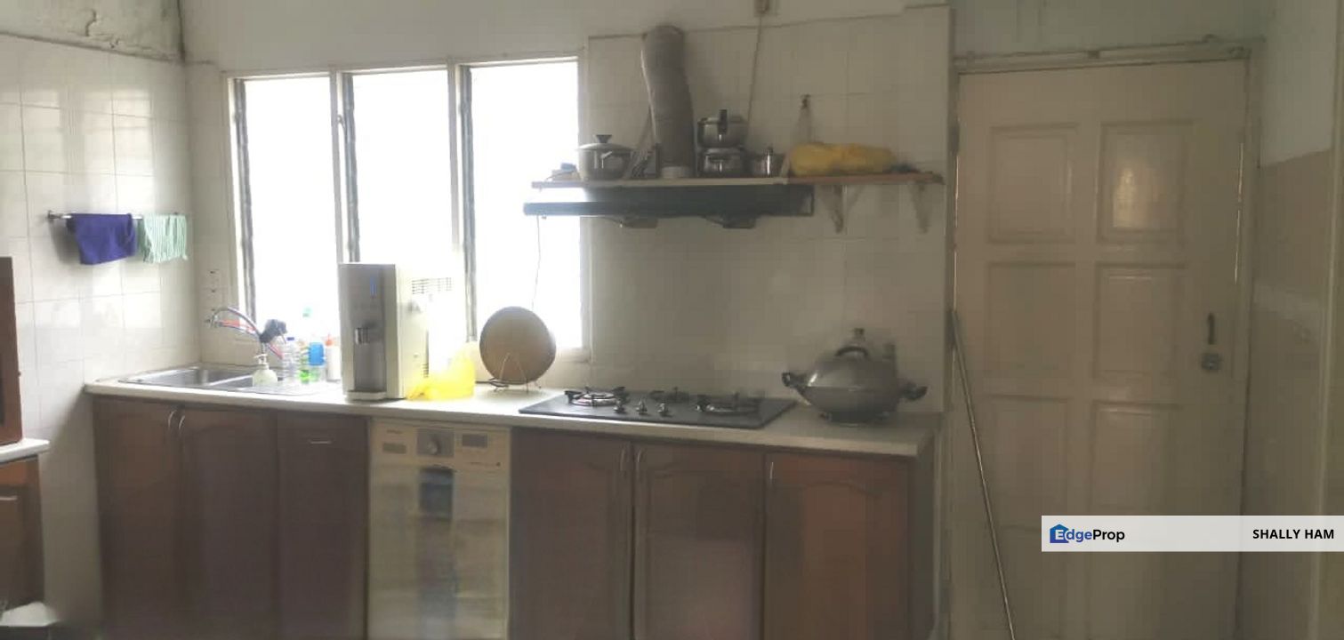 2 storey terrace hse  at Taman Pak Siong puchong , Selangor, Bandar Kinrara Puchong