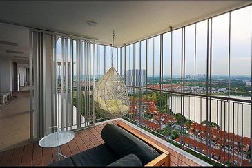 3 storey  modern and luxury Villa at Elevia Residences with lift for sale at taman puchong prima, puchong