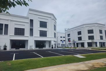 New 2 storey  Utopia 24' x 75' shoplot  at eco grandeur puncak alam sg buloh  alam jaya klang setiaalam 