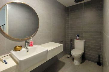 Freesia Residences @ Tropicana Aman