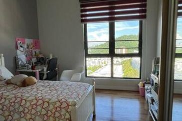 16 Quartz Melawati Condominium