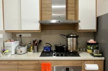 16 Quartz Melawati Condominium