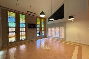 Persiaran Anggerik Aranda 