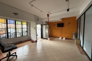 Persiaran Anggerik Aranda 