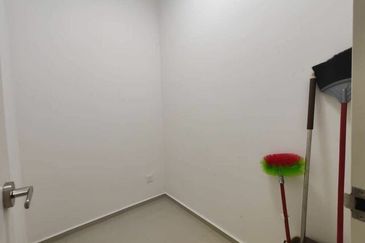 Gravit8 @ Klang South