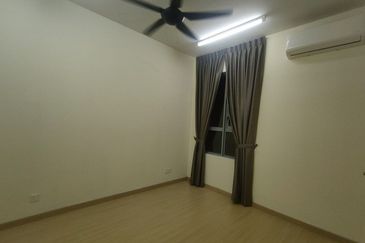 Gravit8 @ Klang South