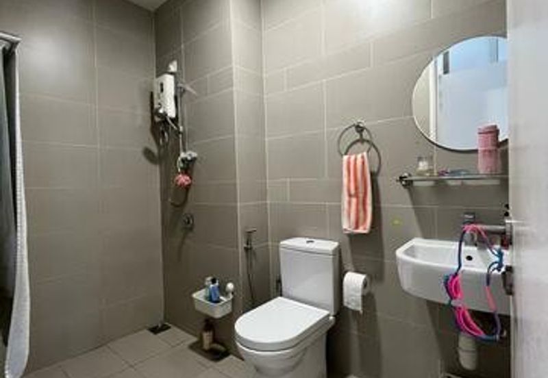 16 Quartz Melawati Condominium