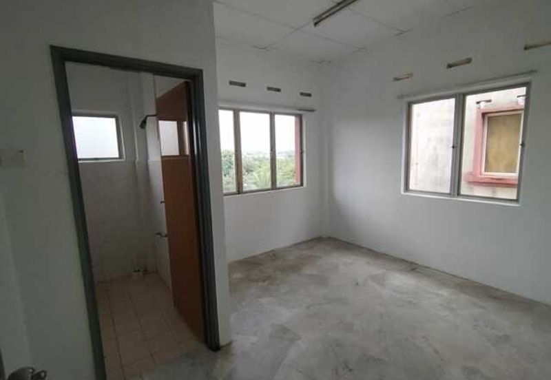 Kekwa Apartment @ Putra Perdana