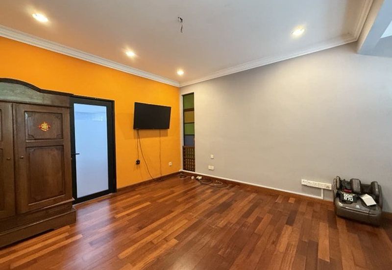 Persiaran Anggerik Aranda 