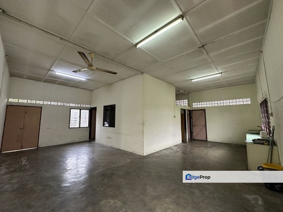 Taman Dato Hormat, Telok Panglima Garang, , 