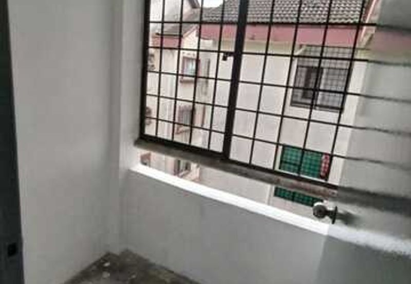 Kekwa Apartment @ Putra Perdana