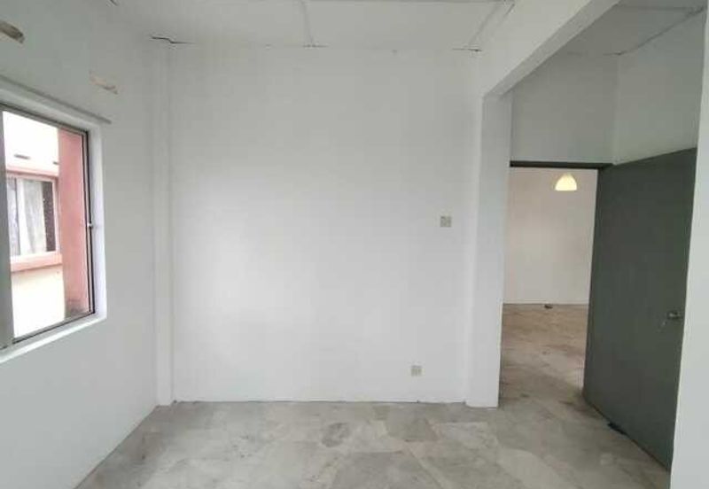 Kekwa Apartment @ Putra Perdana