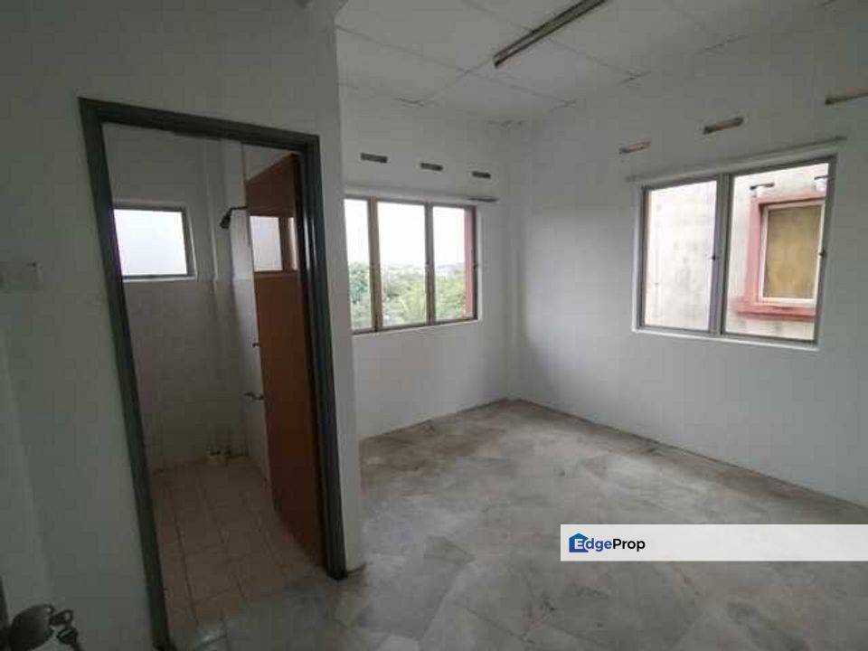 Kekwa Apartment @ Putra Perdana, , 