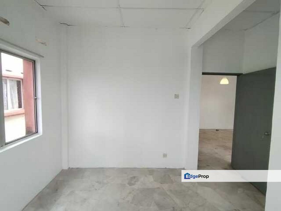 Kekwa Apartment @ Putra Perdana, , 