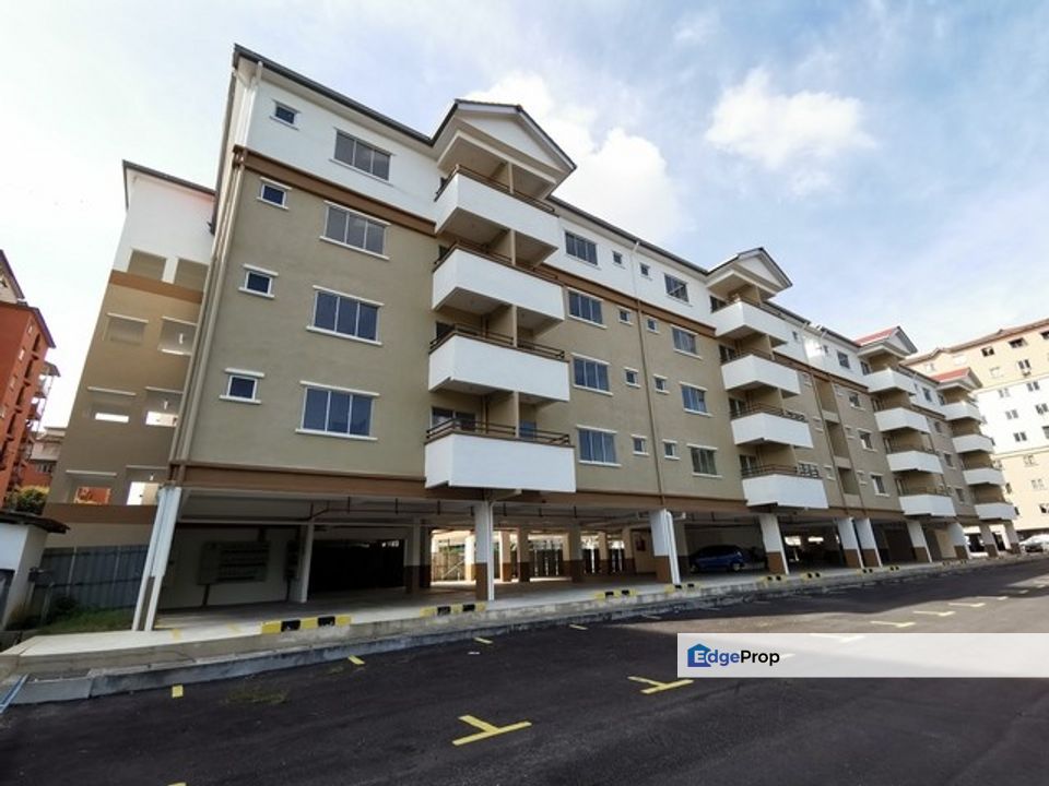 Golden Villa Apartment, , 