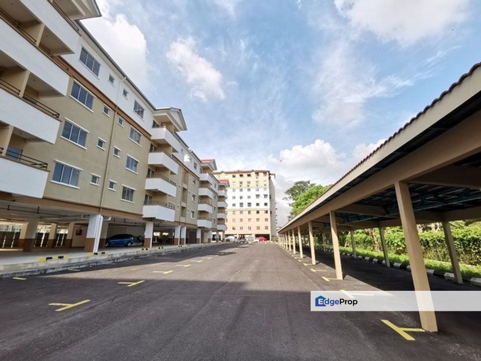 Golden Villa Apartment, , 