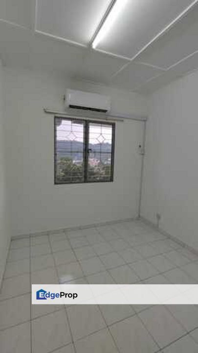 Akasia Apartment, Pusat Bandar Puchong, , 