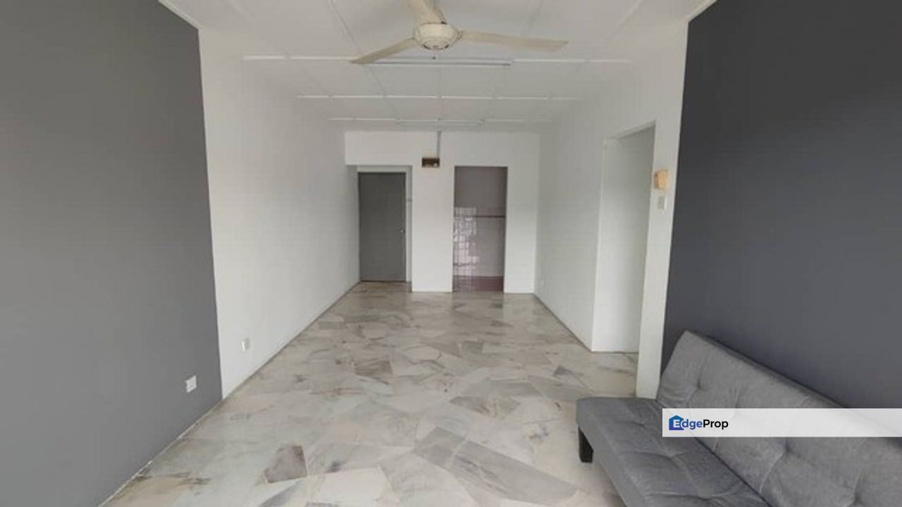 Akasia Apartment, Pusat Bandar Puchong, , 