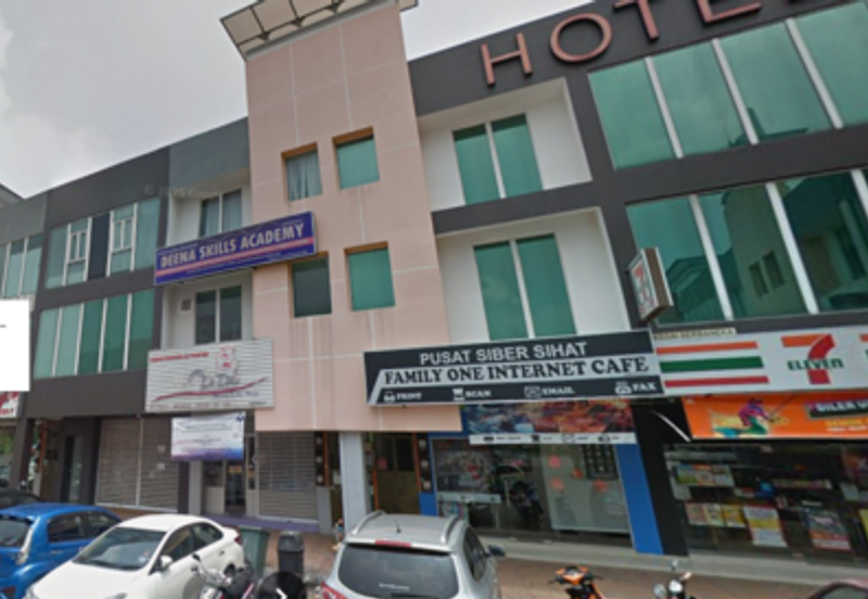 DENGKIL CENTRE POINT