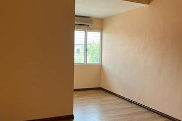 D'Anjung Teluk Pulai